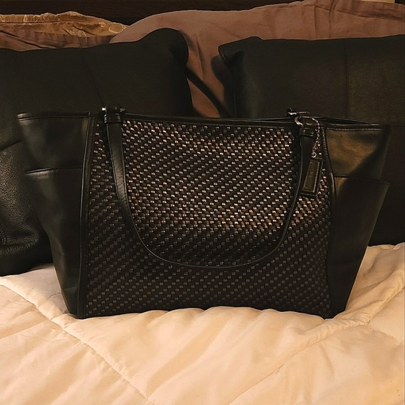 Coach Handbags - RARE COACH Park Woven large Tote Shoulder Bag Silver/Black Leather